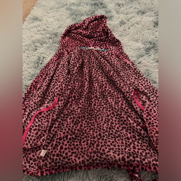 Little Miss Matched kids robe. PINK CHEETAH PRINT. SIZE Large 12/14. - Picture 2 of 6